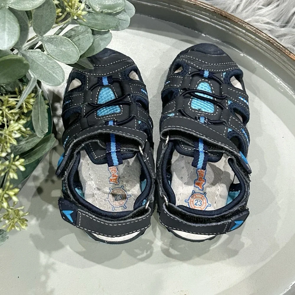 Apakowa Toddler‎ Blue Sandals Outdoor Walking Closed Toe Shoes Grey Blue Size 7